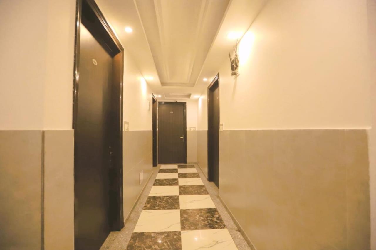Hotel Almora Sky Near By Delhi International Airport With - Free Airport Pickup And Drop นิวเดลี ภายนอก รูปภาพ