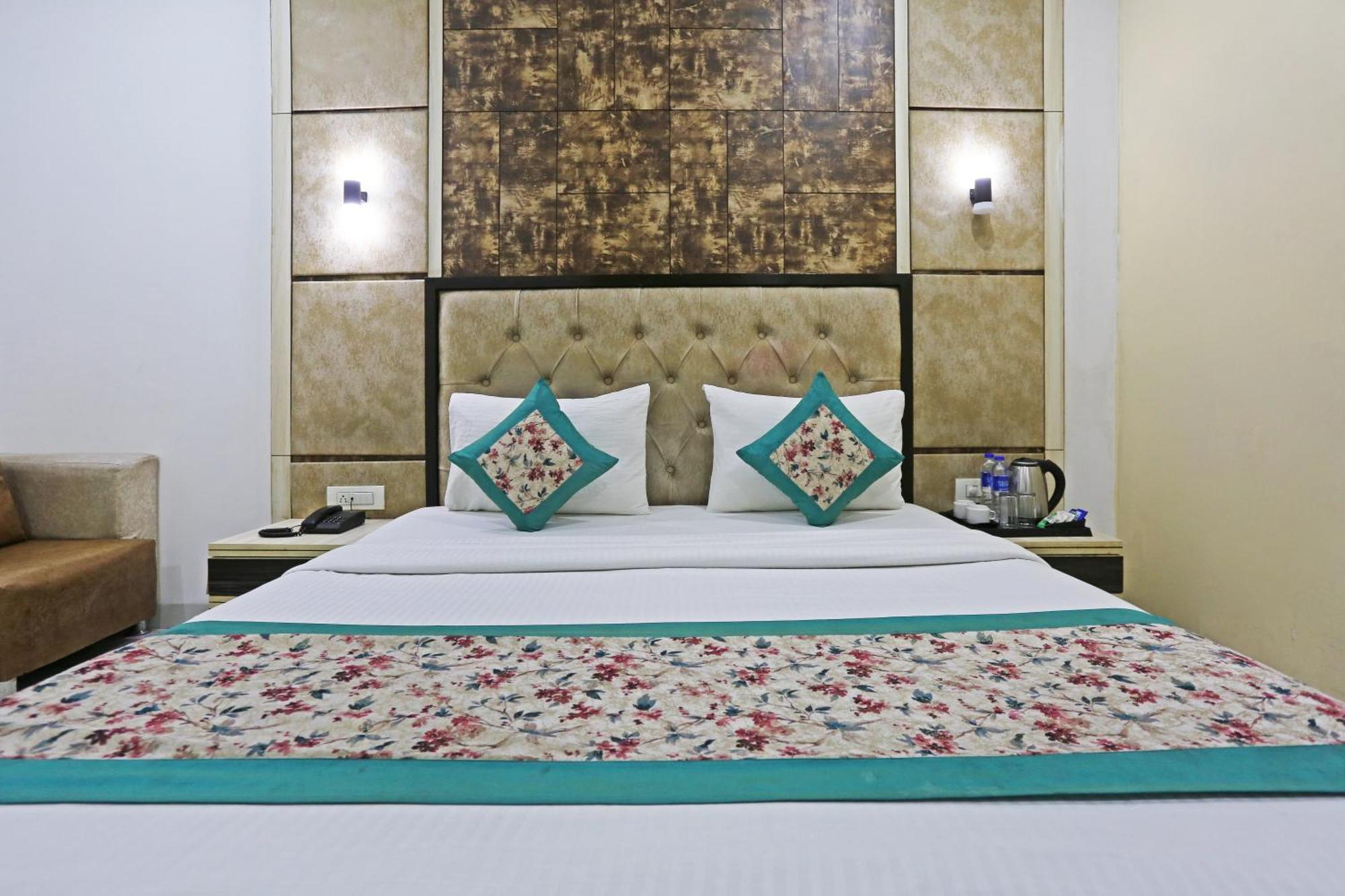 Hotel Almora Sky Near By Delhi International Airport With - Free Airport Pickup And Drop นิวเดลี ภายนอก รูปภาพ