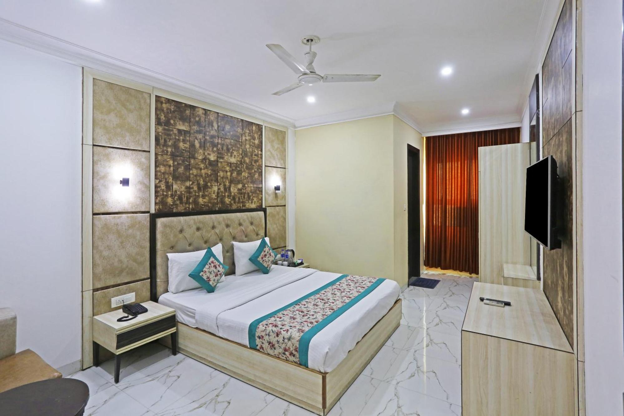 Hotel Almora Sky Near By Delhi International Airport With - Free Airport Pickup And Drop นิวเดลี ภายนอก รูปภาพ