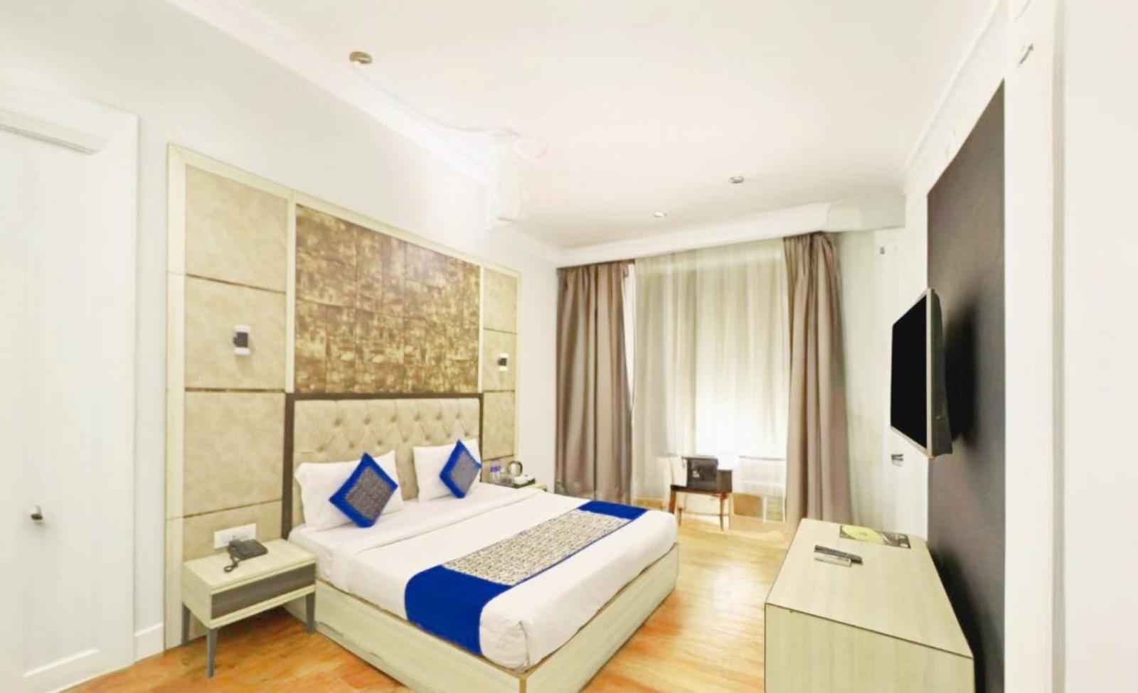 Hotel Almora Sky Near By Delhi International Airport With - Free Airport Pickup And Drop นิวเดลี ภายนอก รูปภาพ