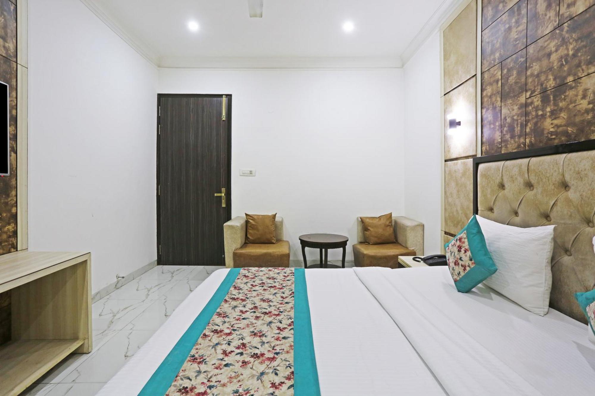 Hotel Almora Sky Near By Delhi International Airport With - Free Airport Pickup And Drop นิวเดลี ภายนอก รูปภาพ